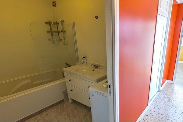 Foto van Gezellige kamer in een vriendelijk gedeeld appartement – Lyon 8e - Untagged
