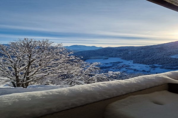 Foto van Appartement in Doucy met Uitzicht op Bergen - Vakantiehuis in Doucy - Outdoor