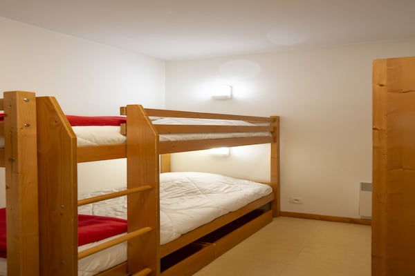 Foto van Gezinsappartement met balkon - Vakantiehuis in Val Cenis - ChildrenRoom