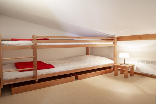 Foto van Appartement voor 6 personen vlakbij de rivier - Vakantiehuis in Val Cenis - ChildrenRoom