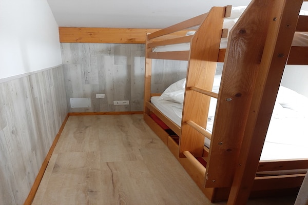 Foto van Appartement voor 8 personen met parkeerplaats - Vakantiehuis in Val Cenis - ChildrenRoom
