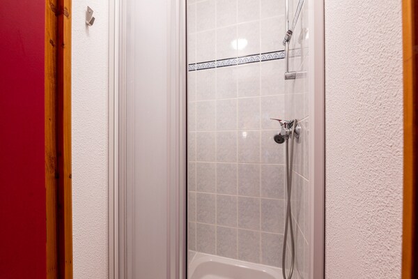 Foto van Appartement in Modane bij de Skipiste - Vakantiehuis in Modane - BathRoom