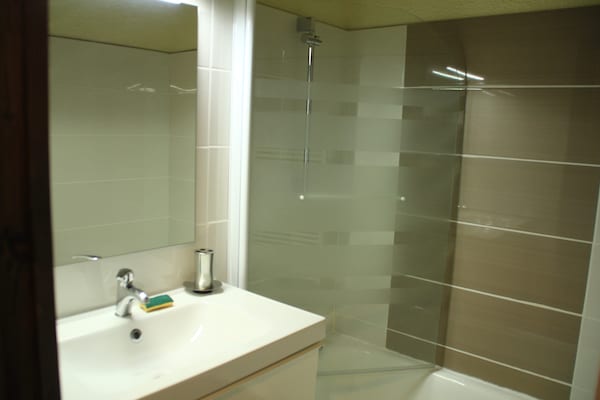Foto van Appartement voor 4 personen in Frankrijk - Vakantiehuis in Châtel - BathRoom