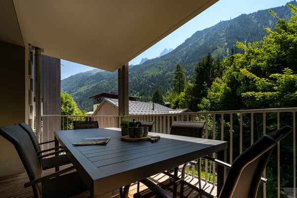 Foto van Appartement in Chamonix met groot balkon - Vakantiehuis in Chamonix-Mont-Blanc - TerraceBalcony