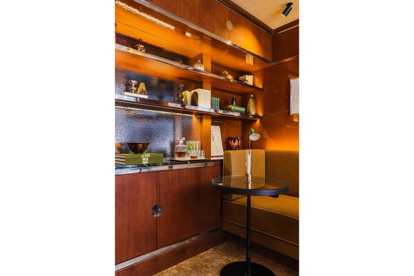 Foto van Vertrouwelijke kamer 4, op een steenworp afstand van het Louvre - Indoor
