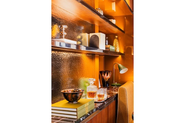 Foto van Vertrouwelijke kamer 4, op een steenworp afstand van het Louvre - Indoor