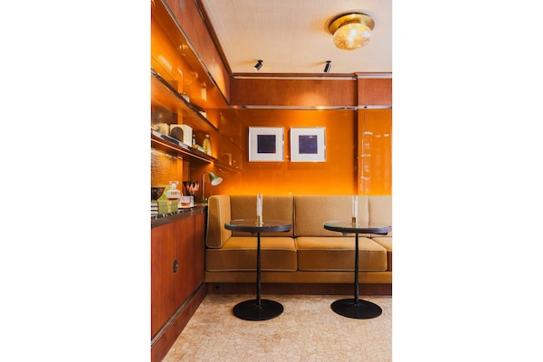 Foto van Vertrouwelijke kamer 4, op een steenworp afstand van het Louvre - Indoor