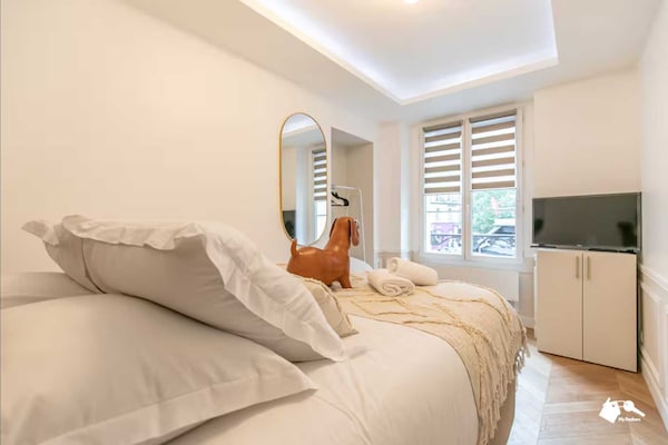 Foto van Luxe appartement met 1 slaapkamer en 4 zitplaatsen in het hart van Parijs. - Untagged
