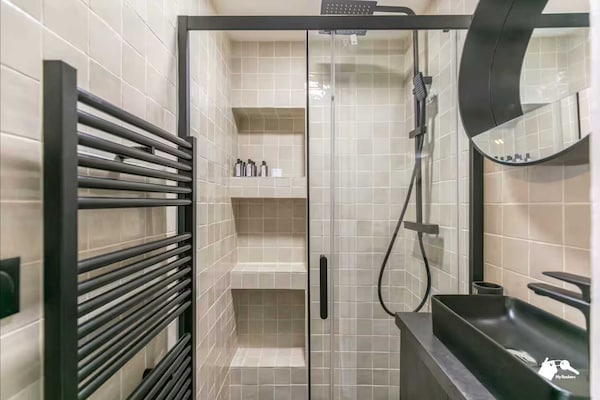Foto van Luxe appartement met 1 slaapkamer en 4 zitplaatsen in het hart van Parijs. - Untagged