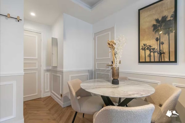 Foto van Luxe appartement met 1 slaapkamer en 4 zitplaatsen in het hart van Parijs. - Untagged