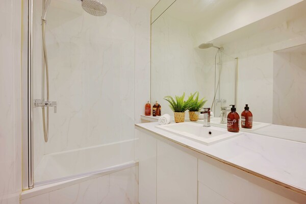 Foto van Prachtig appartement in de Marais - 3 slaapkamers/6 slaapkamers - Parijs - BathRoom