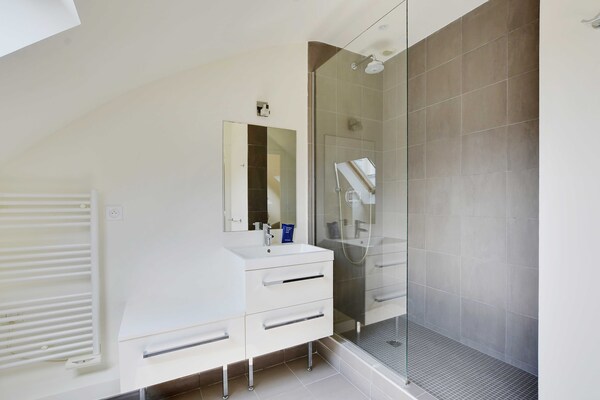 Foto van Apt airconditioning 3BR/6P - Saint-Lazare/Les Champs Elysée - Untagged