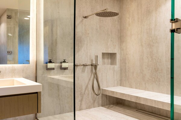 Foto van Luxe appartement met airconditioning, 2 slaapkamers/6 plaatsen - Madeleine - Untagged