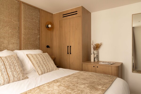 Foto van Elegant appartement - 3 slaapkamers - 8 plaatsen - Canal Saint-Martin - Untagged