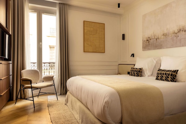 Foto van Luxe appartement / Airconditioning - 4 slaapkamers / 8 plaatsen - Bastille - Untagged