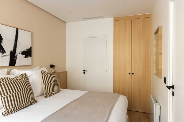 Foto van Elegant appartement - AC-3BR-8P - Place de la Nation - Untagged