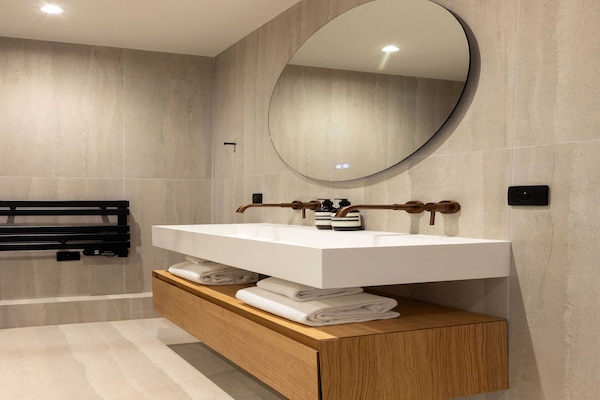 Foto van Elegant appartement - AC-3BR-8P - Place de la Nation - Untagged
