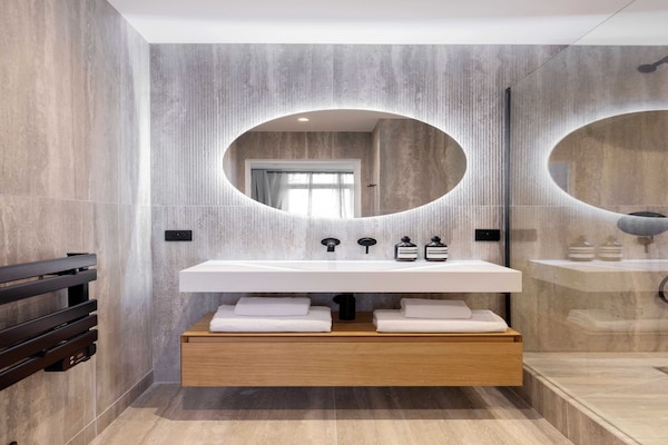 Foto van Elegant appartement - AC-3BR-8P - Place de la Nation - Untagged