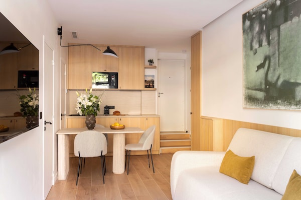 Foto van Elegant appartement met airconditioning, 1 slaapkamer - 4 personen - Nation - Untagged