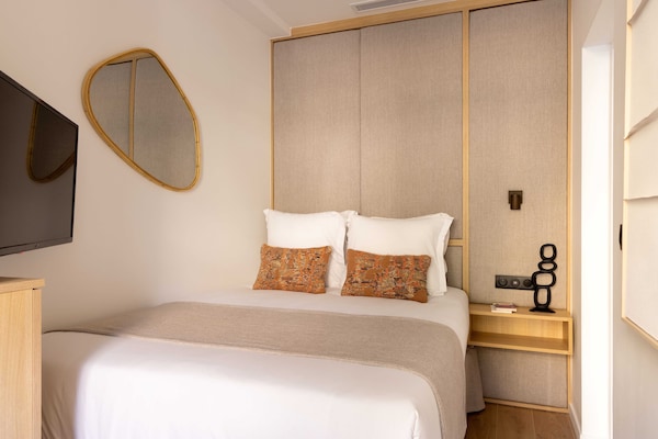 Foto van Elegant appartement met airconditioning, 1 slaapkamer - 4 personen - Nation - Untagged