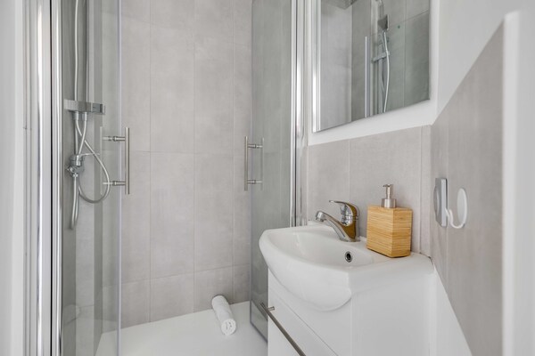 Foto van Gezellig appartement 1 slaapkamer/2 badkamers - Parijs 14e arrondissement - Untagged