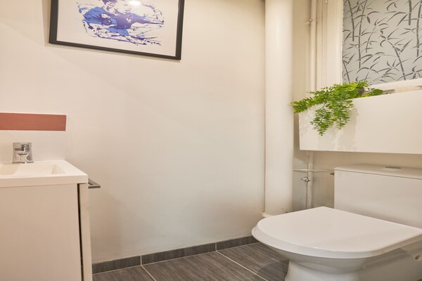 Foto van Charmant appartement in het hart van Parijs, Montparnasse. - Untagged