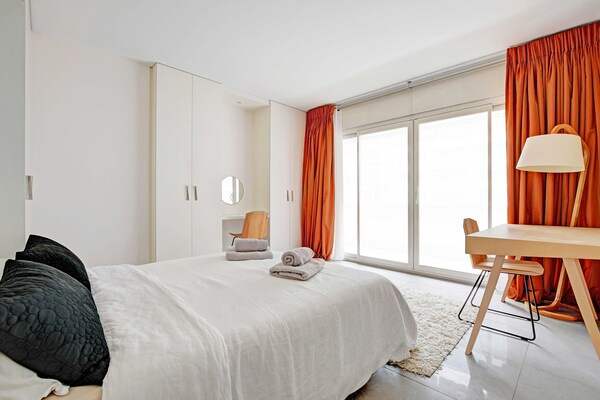 Foto van Uitzonderlijk 3BDR/6P appartement - Uitzicht op de Eiffeltoren - Untagged