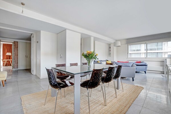 Foto van Uitzonderlijk 3BDR/6P appartement - Uitzicht op de Eiffeltoren - Untagged