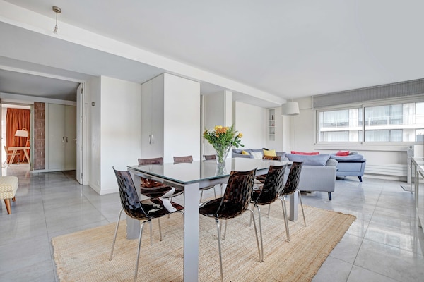 Foto van Uitzonderlijk 3BDR/6P appartement - Uitzicht op de Eiffeltoren - Untagged