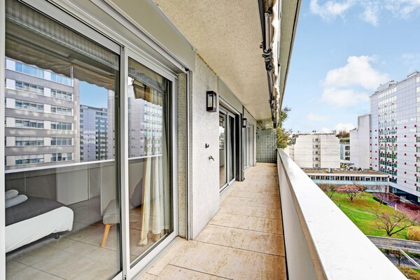 Foto van Uitzonderlijk 3BDR/6P appartement - Uitzicht op de Eiffeltoren - Untagged