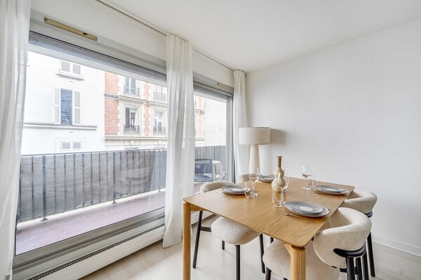 Foto van Ruim appartement met 1 slaapkamer en 2 badkamers - Auteuil - Untagged