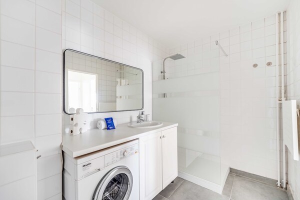 Foto van Ruim appartement met 1 slaapkamer en 2 badkamers - Auteuil - Untagged