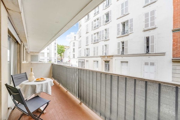 Foto van Ruim appartement met 1 slaapkamer en 2 badkamers - Auteuil - Untagged