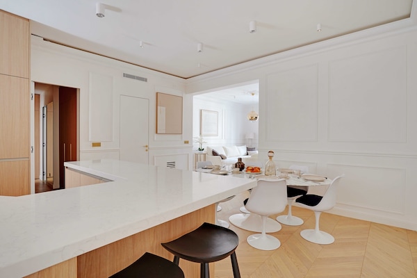 Foto van Elegant A/C Apt 2BR/6P – Parijs 17e/Monceau - Vakantiehuis in Paris - Untagged