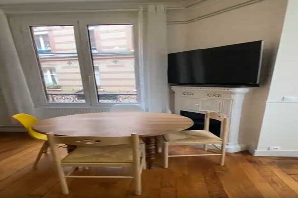 Foto van 2-slaapkamer/4-persoons appartement nabij Batignolles - Untagged