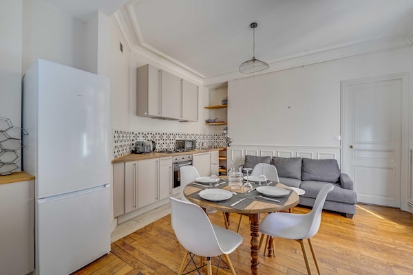 Foto van 2-slaapkamer/4-persoons appartement nabij Batignolles - LivingRoom