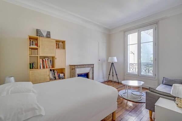 Foto van 2-slaapkamer/4-persoons appartement nabij Batignolles - BedRoom