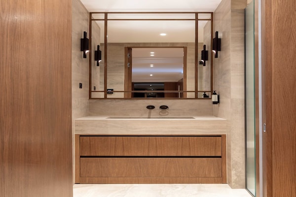 Foto van Prestigieus appartement met airconditioning, 4 slaapkamers/10 plaatsen – Arc de Triomphe - Untagged