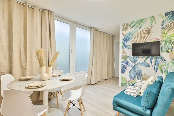 Foto van Onlangs gerenoveerd appartement ☆ Canal de Lourq ☆ - 