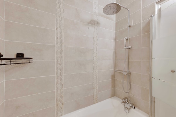 Foto van Prachtig appartement 2 slaapkamers/6 personen – Eiffeltoren - Untagged