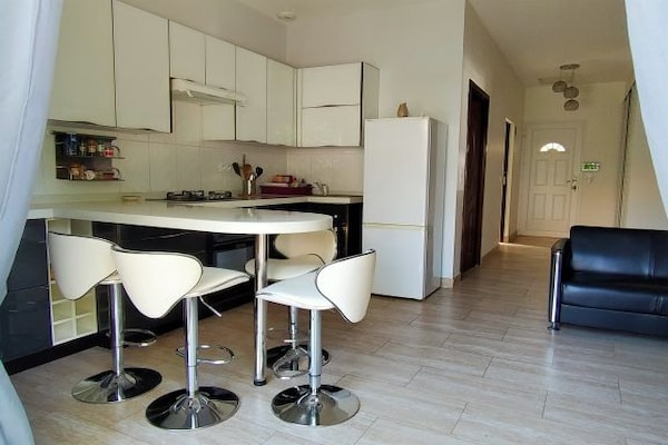 Foto van Villa in Montauroux met Zwembad en Uitzicht - Vakantiehuis in Montauroux - DiningRoom