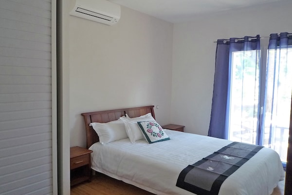 Foto van Villa in Montauroux met Zwembad en Uitzicht - Vakantiehuis in Montauroux - BedRoom