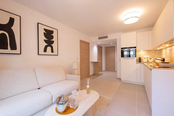 Foto van Licht appartement 1 slaapkamer/2 personen - Haven van Saint-Tropez - LivingRoom