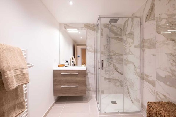 Foto van Licht appartement 1 slaapkamer/2 personen - Haven van Saint-Tropez - BathRoom