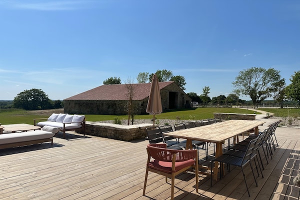 Foto van Prachtige villa met wellness en weids uitzicht - Vakantiehuis in Sainte-Cécile - ExteriorSummer
