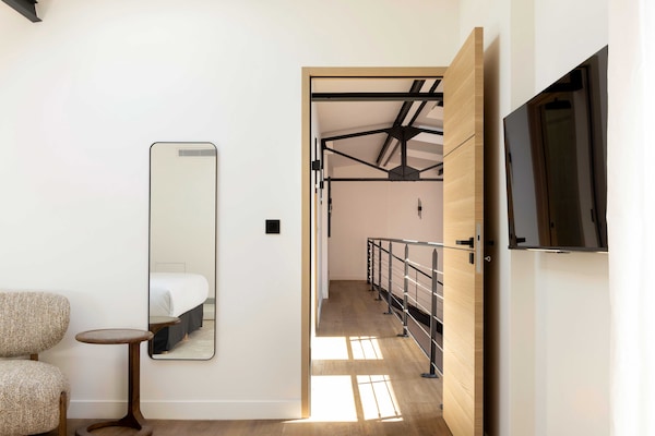 Foto van Premium duplex airconditioning 4BR/8P - Levallois-Perret - Untagged