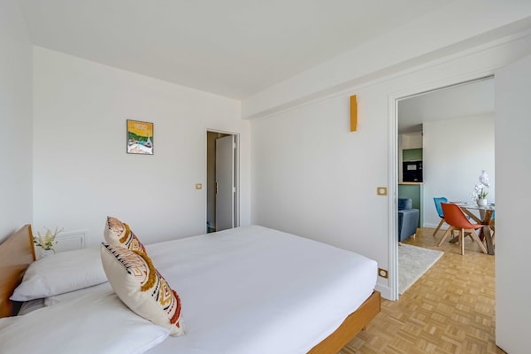 Foto van Licht appartement – 1 slaapkamer/4 personen – vlakbij Parijs en La Défense - Untagged