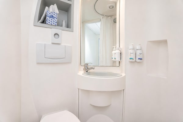 Foto van Citi Hotel London Heathrow - Standaard Dubbelkamer - Geen raam - BathRoom