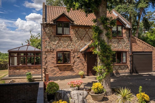 Foto van Luxe cottage met tuin, Horning - Vakantiehuis in Horning - ExteriorSummer