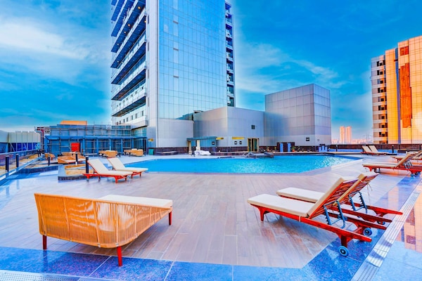 Foto van Sunday Hotel & Residences Gurugram - Vakantiehuis in Gurgaon - PoolOfHouse